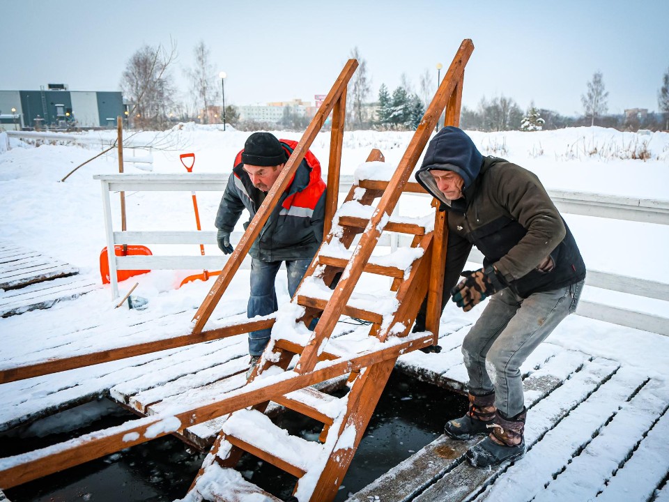 Палатки, очаг и чай: в Демьяново подготовили купель для крещенских купаний