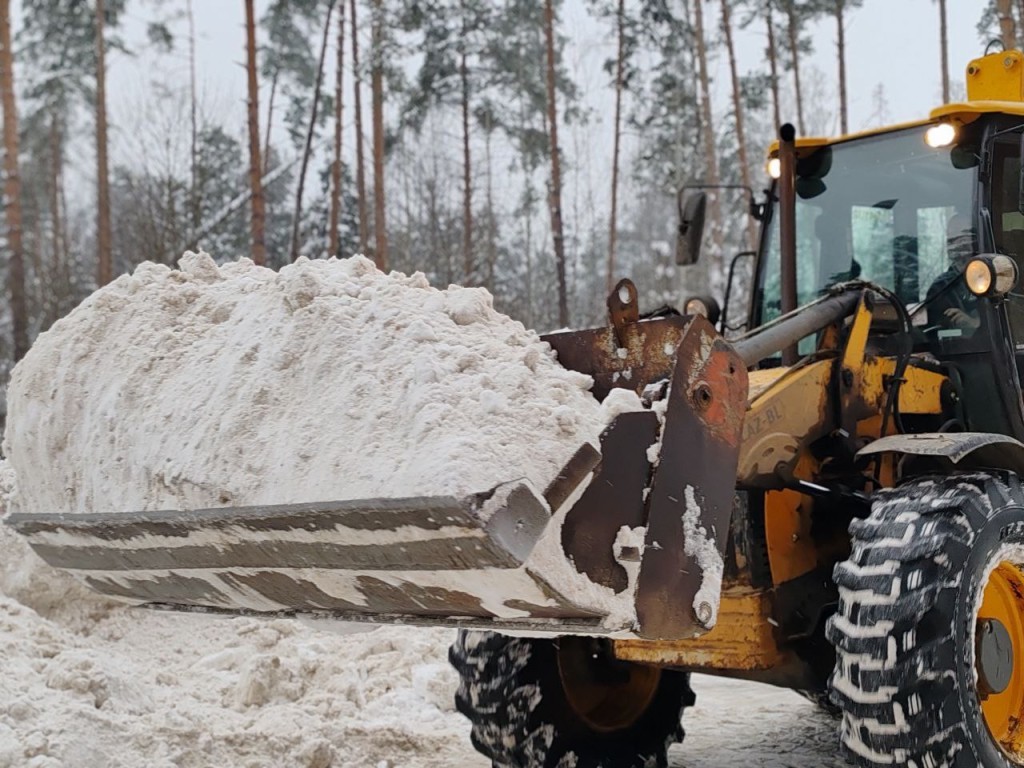 Береговая, Солнечная, Центральная и Первая: в Черноголовке продолжают убирать с улиц снег