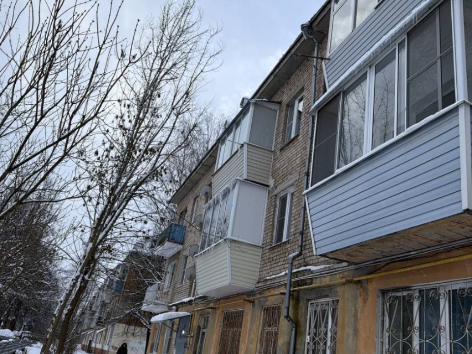 Альпинисты на вызове: сколько домов в день успевают очистить от сосулек в Одинцове