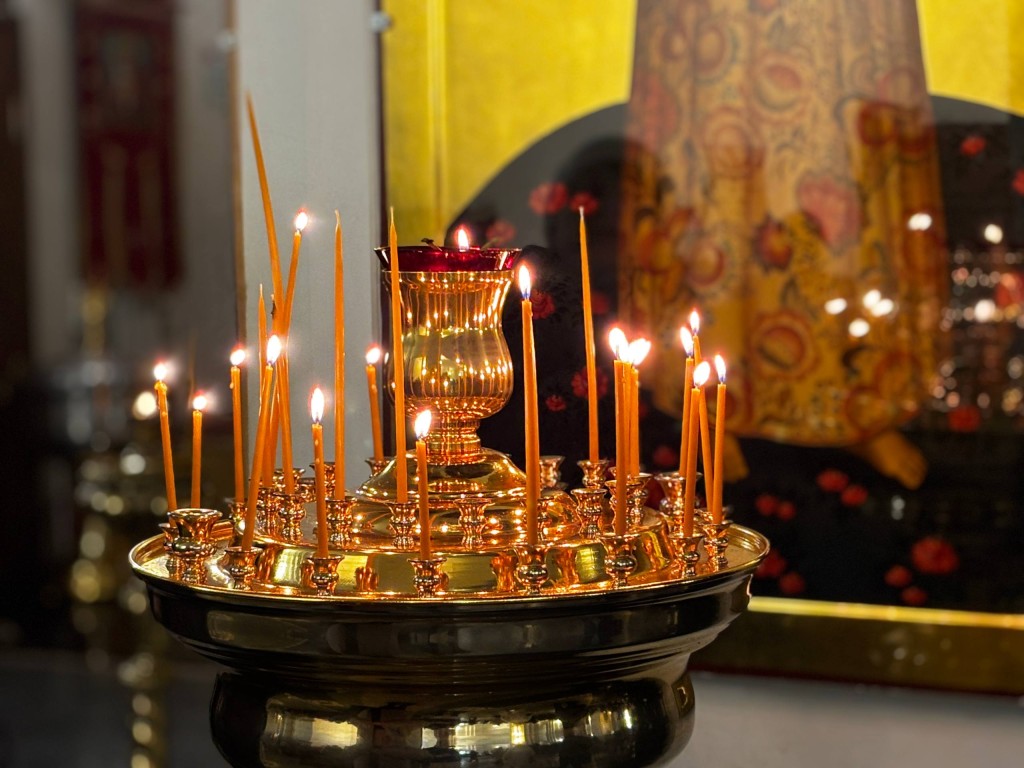 Глава округа на Рождество пожелал воскресенцам мира и семейного благополучия