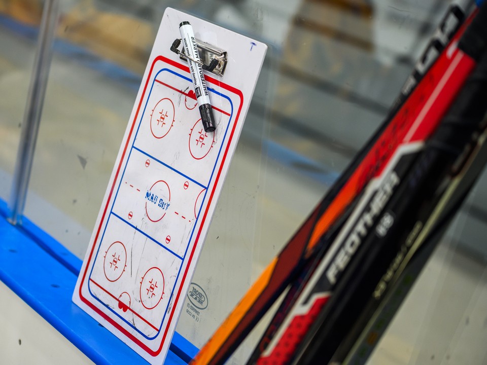 Финальный гол – в пустые ворота: «Атлант» завершил матч 11 января победой с разгромным счетом