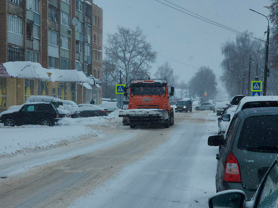 Снова за лопаты: циклон «Фрэнсис» передал зарайцам последний снежный привет