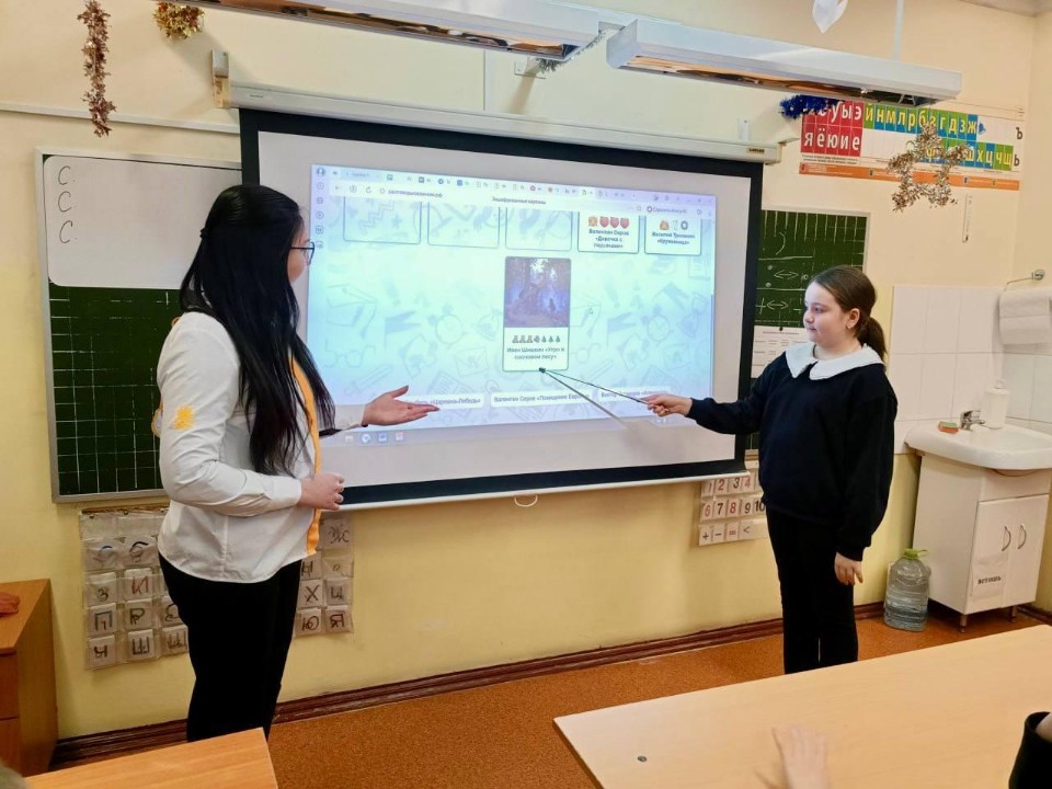 Не скучный урок, а путешествие в искусство: школьники и студенты Подмосковья узнали о тайнах Третьяковской галереи