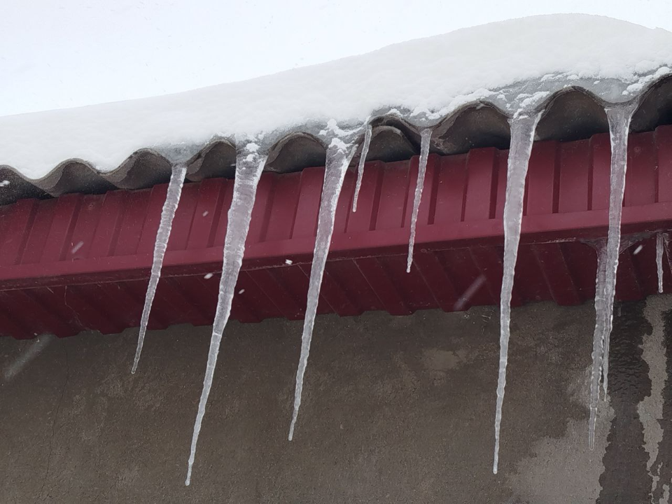 Опасность схода снега и льда: что нужно знать жителям Люберец после сильного снегопада