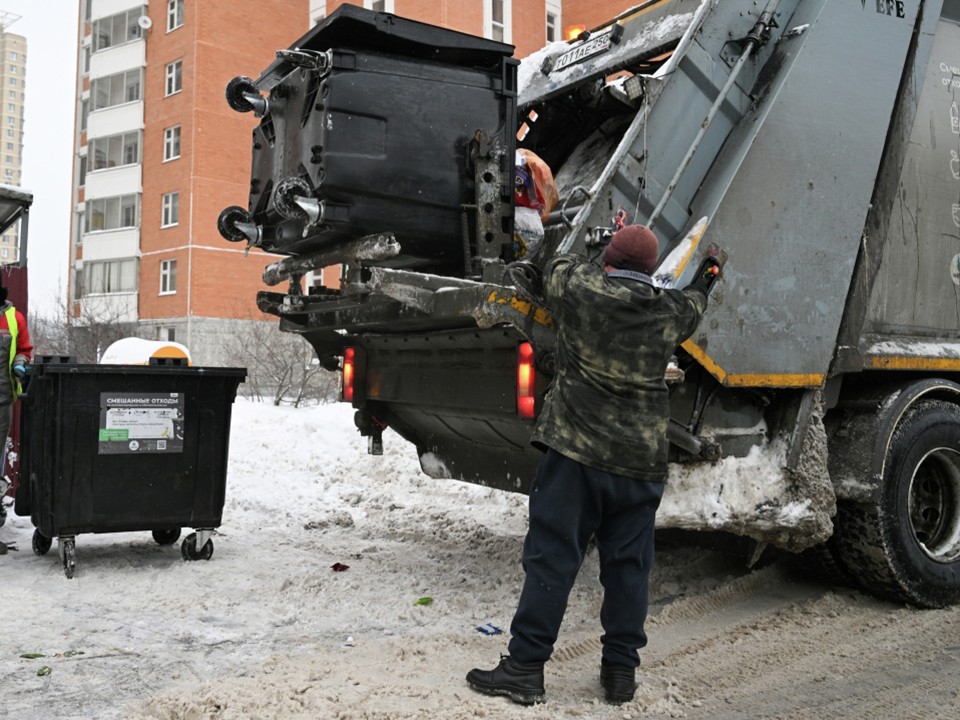 Более 100 футбольных полей мусора вывезли из Лыткарина с начала года