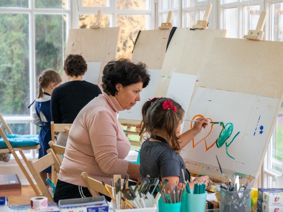 В Шаховской выбрали победителей новогоднего конкурса рисунков