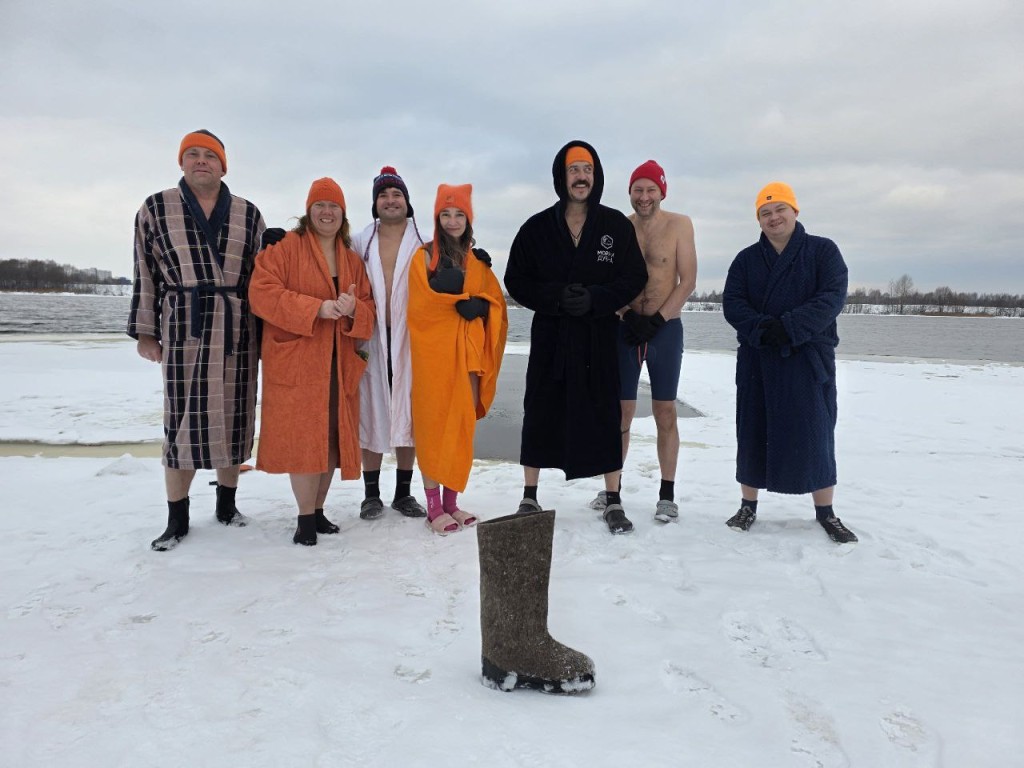 «Главное — не быть валенком!»: дубненские моржи раскрыли секрет идеальной зимней обуви
