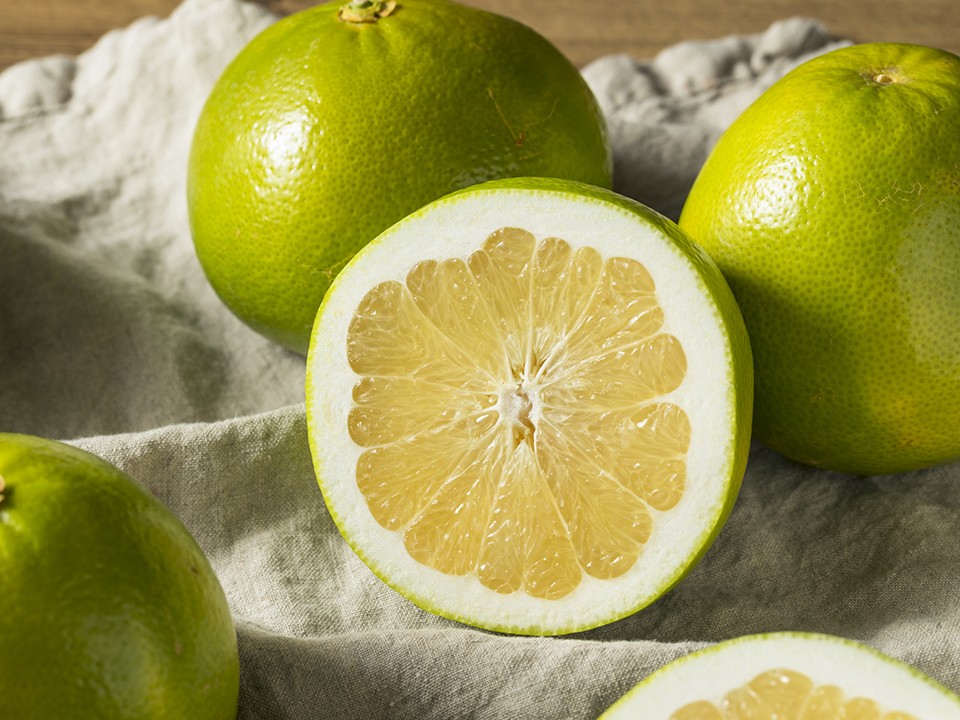 Помело против воспаления: диетолог рассказала о целебных свойствах цитруса