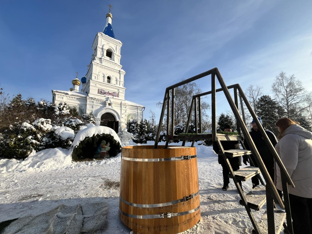 В деревне Андреевские Выселки православные на Крещение нырнут в чан