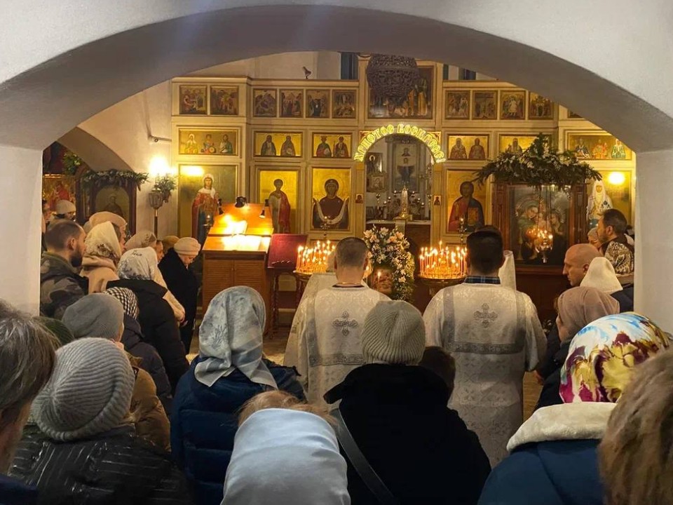 Тысячи верующих встретили Рождество в храмах Красногорска