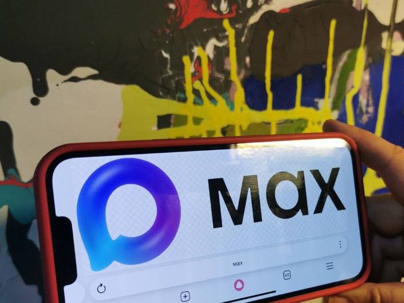 Лосинопетровцев приглашают подписаться на официальные каналы округа в МАХ