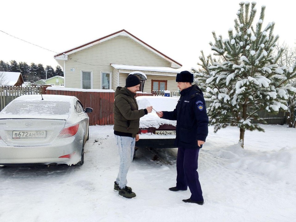 Профилактический рейд в Белоомуте: спасатели рассказали, как не стать жертвой зимнего водоема