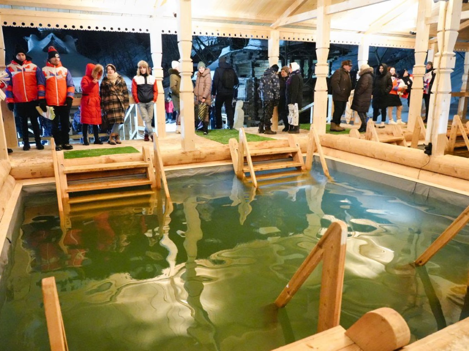 Осторожно, морозы: кому категорически нельзя окунаться в прорубь на Крещение