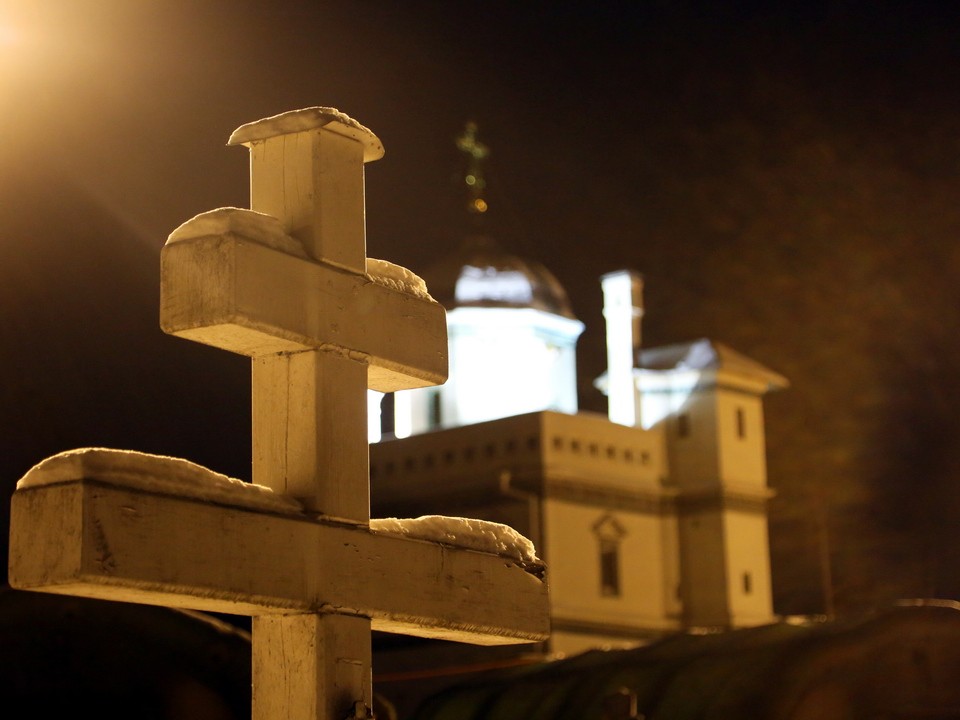 Народные приметы 16 января 2026: почему нужно жечь свечи, что можно и нельзя сегодня