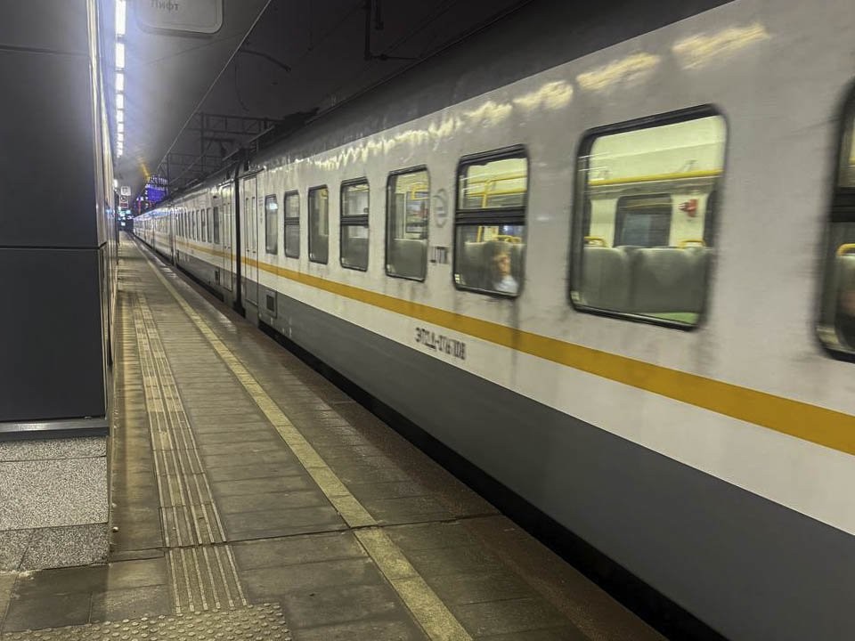 Расписание пригородных поездов изменится на Ленинградском направлении