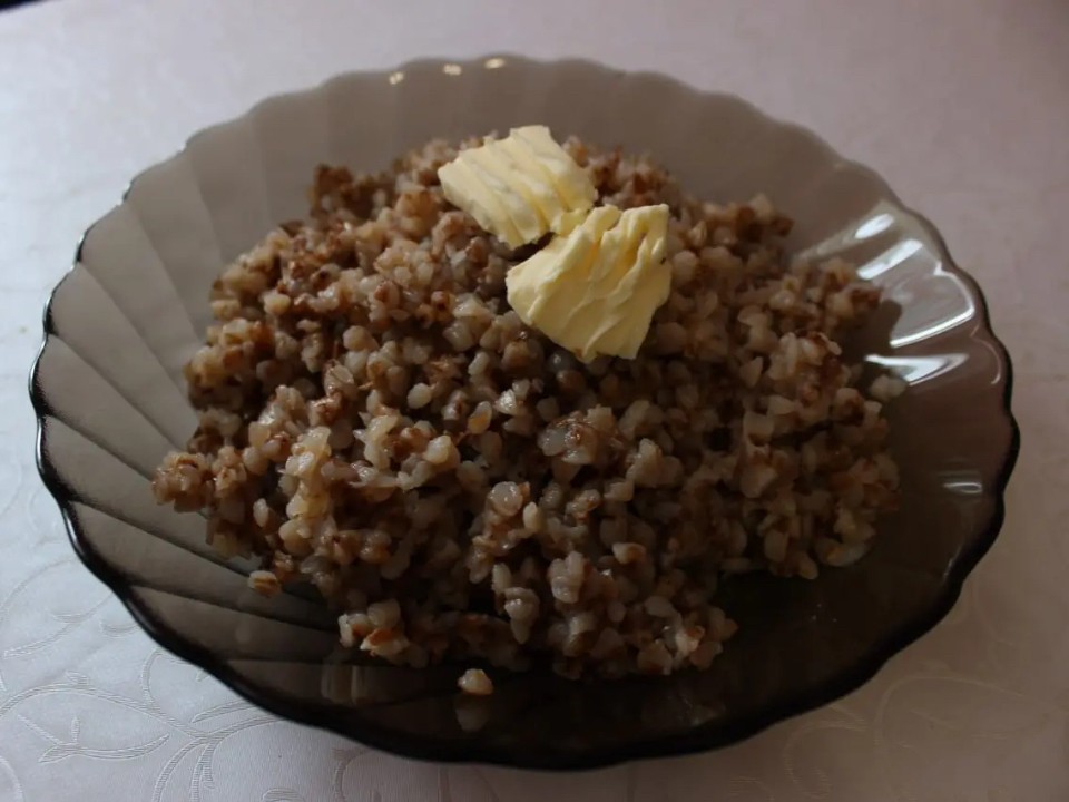 Без строгих диет: как восстановить пищеварение после праздников