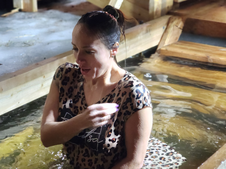 Черноголовский врач дал советы тем, кто хочет искупаться в проруби на Крещение