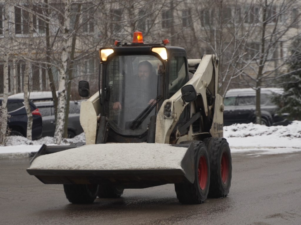 Как 25 коммунальщиков и «Золотые ручки» спасали Власиху от снежного апокалипсиса