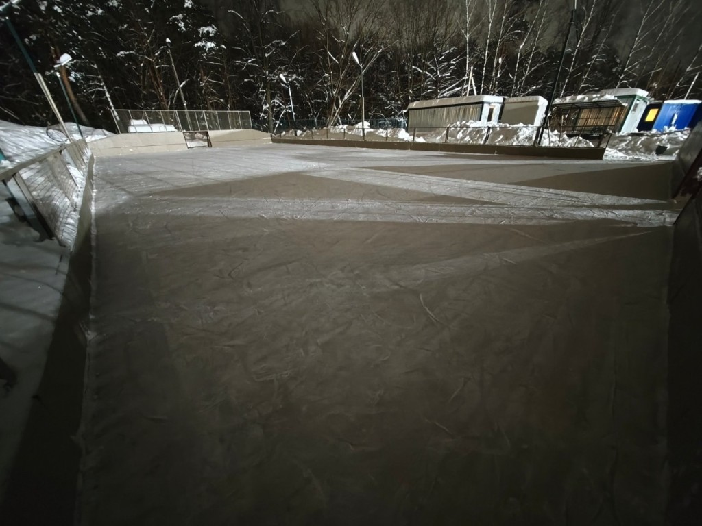 Каток на улице Парковой откроют в выходные