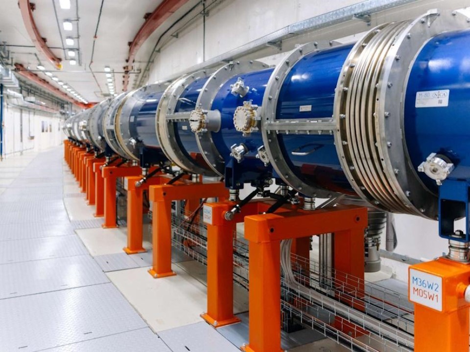 Нестабильный пучок — не физик: как в Дубне «приручили» ядра ксенона для Большого взрыва в миниатюре