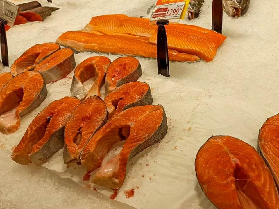 Солнца мало: кому зимой нельзя обходиться без витамина D