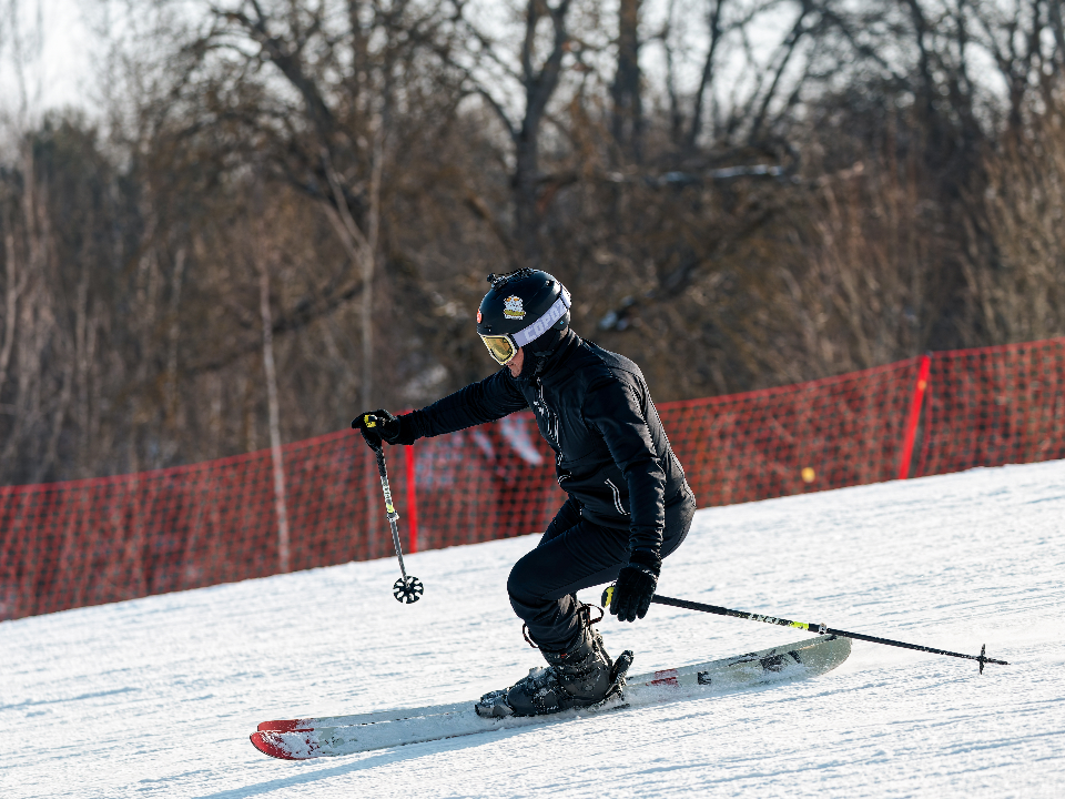 В парках и на стадионах Химок открыли лыжные маршруты