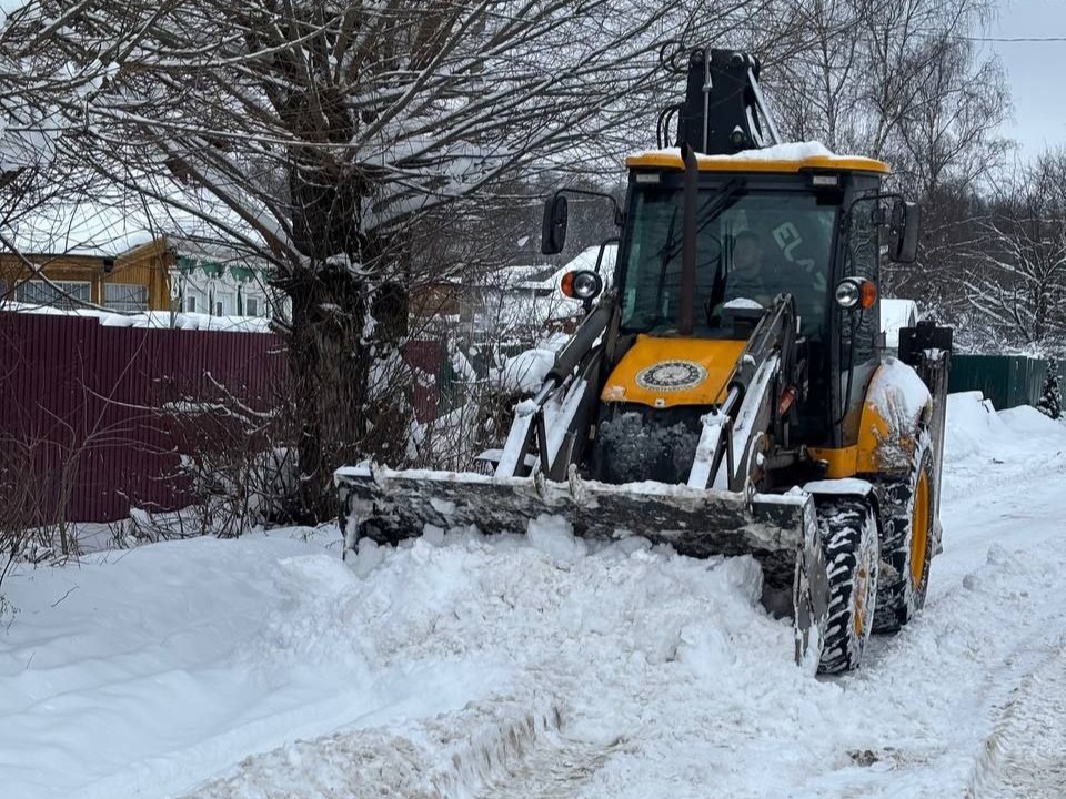 В Электростали борются с последствиями снегопада: городские службы работают в усиленном режиме