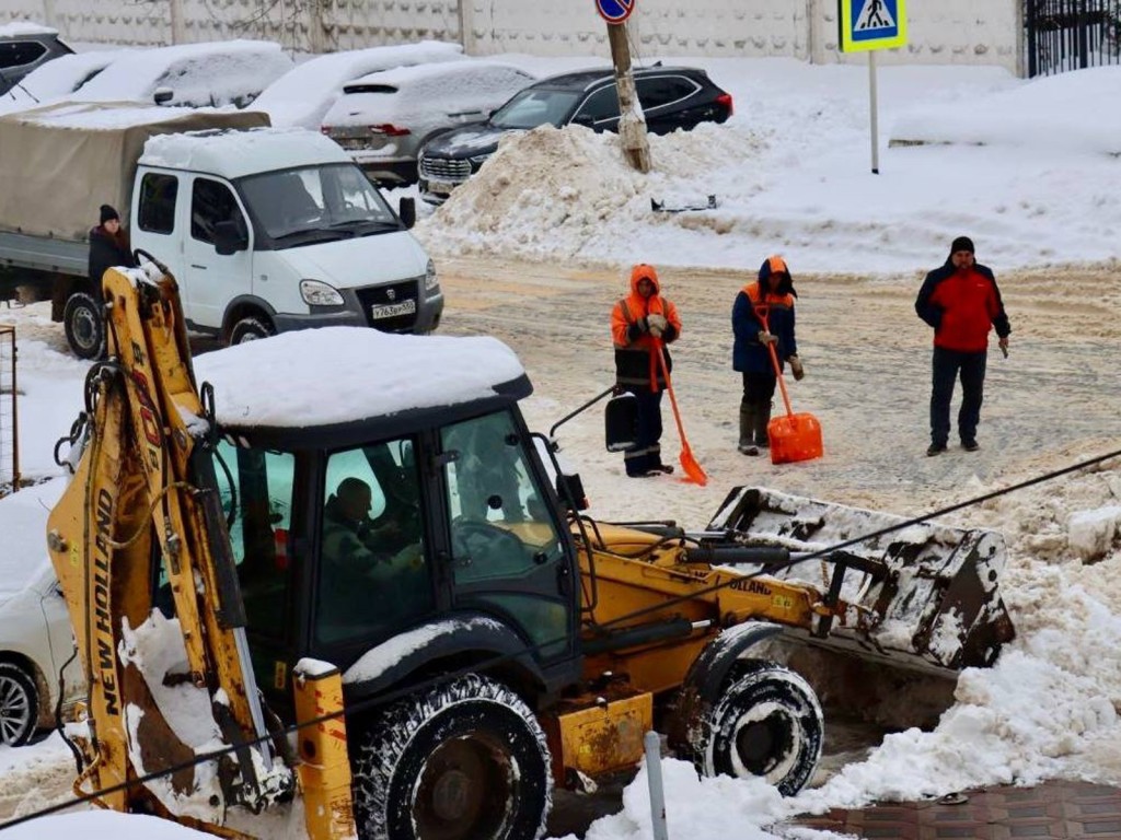 Снежный рейд в «Дубках»: глава Ступина лично проверил жалобы жителей на сугробы