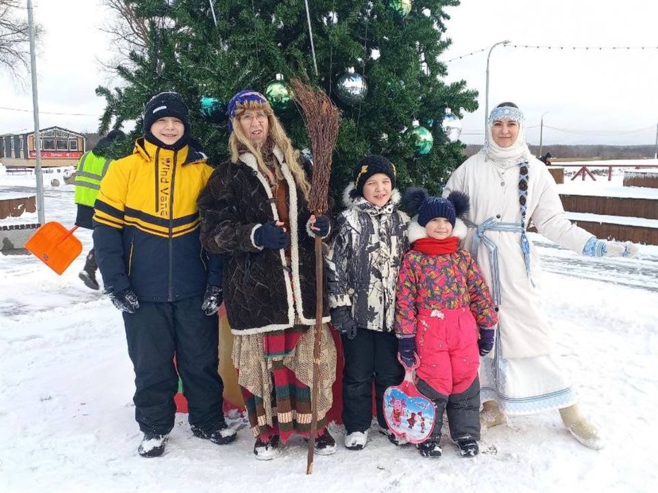 На зимних каникулах в городском парке устраивают квесты, хороводы и арт-классы