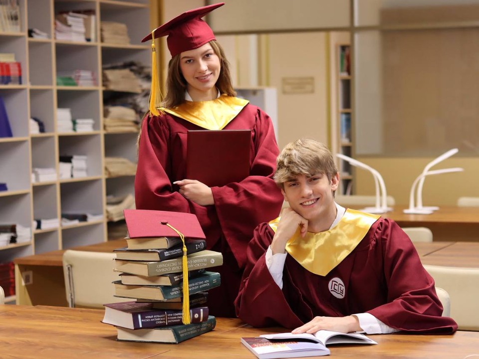 Студентов Егорьевска поздравили с праздником