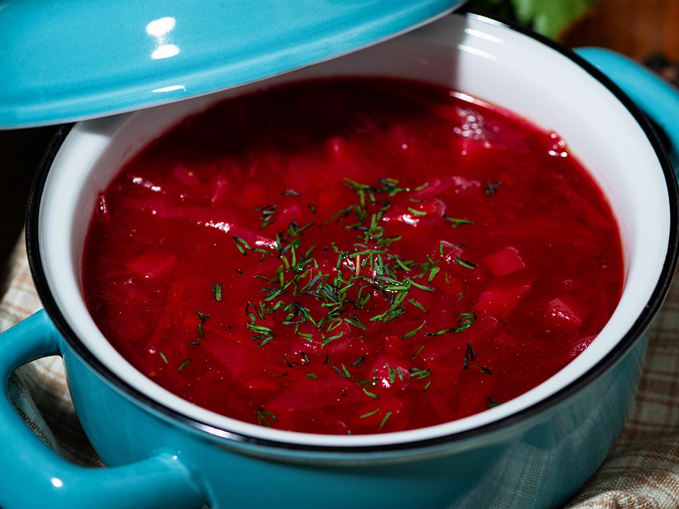 Борщ вместо лекарства: какие болезни может исцелять любимое блюдо