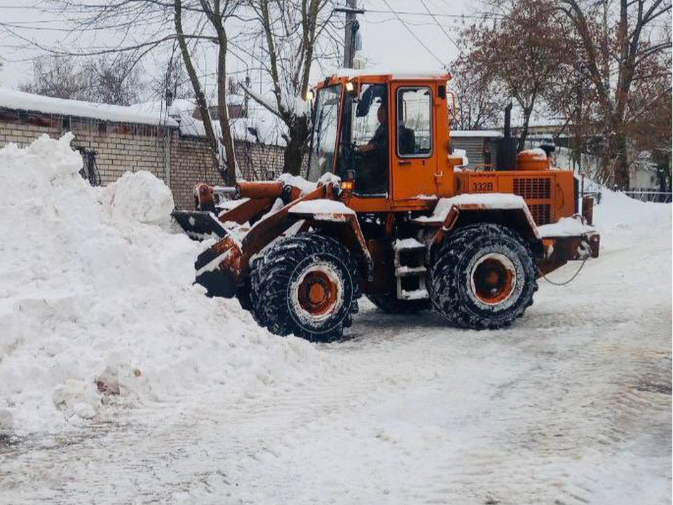 С начала года из авиаграда вывезли на спецплощадку 3,5 тыс. кубов снега
