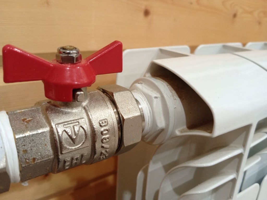 Подачу горячей воды в Беляной горе восстановят к 12:00 понедельника