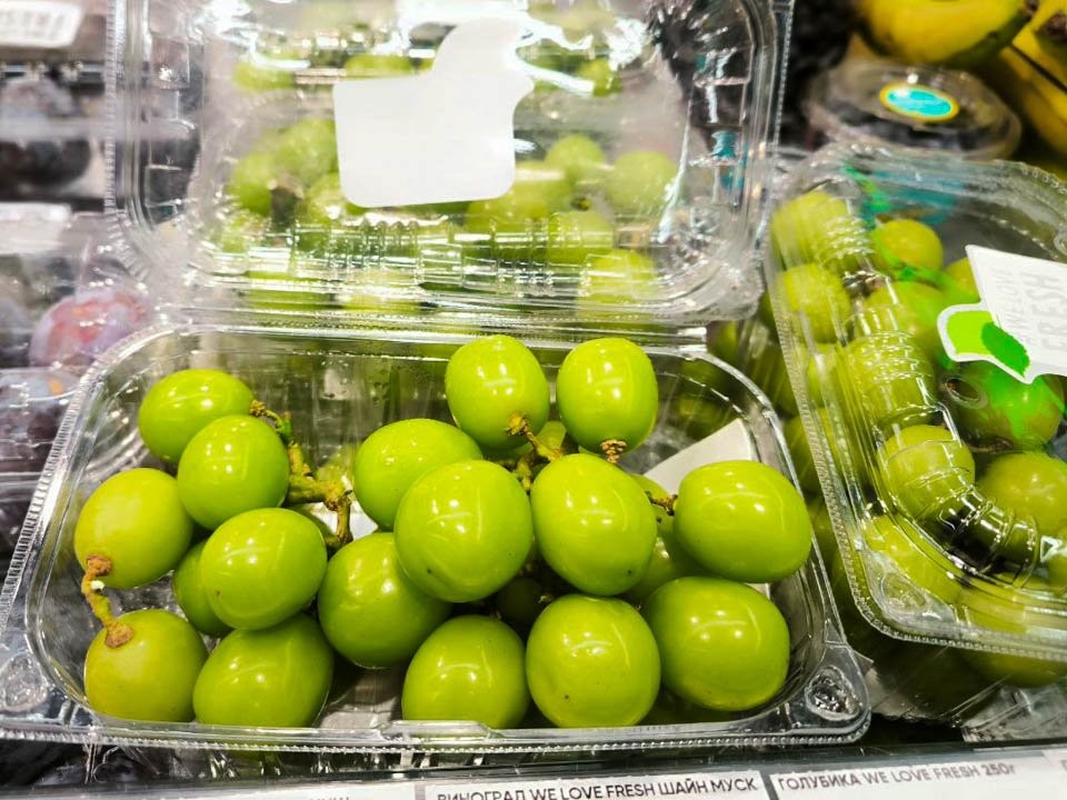 Больше вреда, чем пользы: кому нельзя есть виноград «шайн мускат»