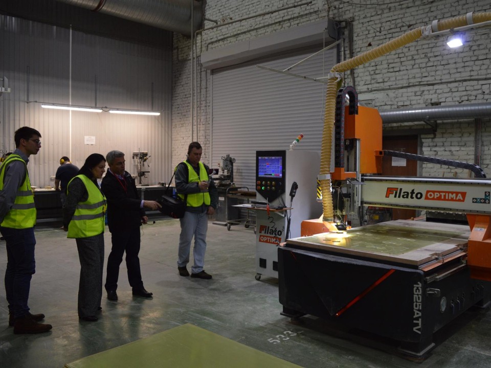 «Все, что крутится и вертится»: какой уникальный подмосковный завод делает то, без чего не работают двигатели и самолеты