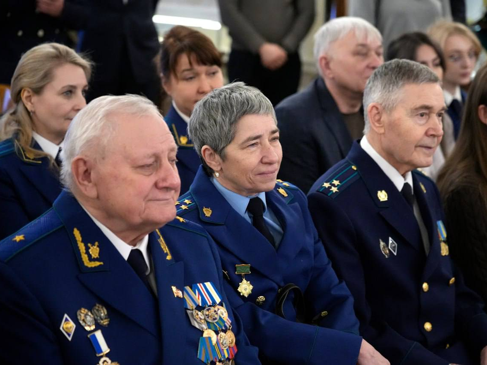 В усадьбе «Белая Дача» ветераны прокуратуры получили награды от главы Котельников