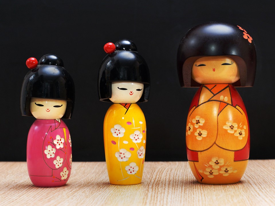 Японские куклы Кокэси и Нинге из частной коллекции можно увидеть на выставке в галерее