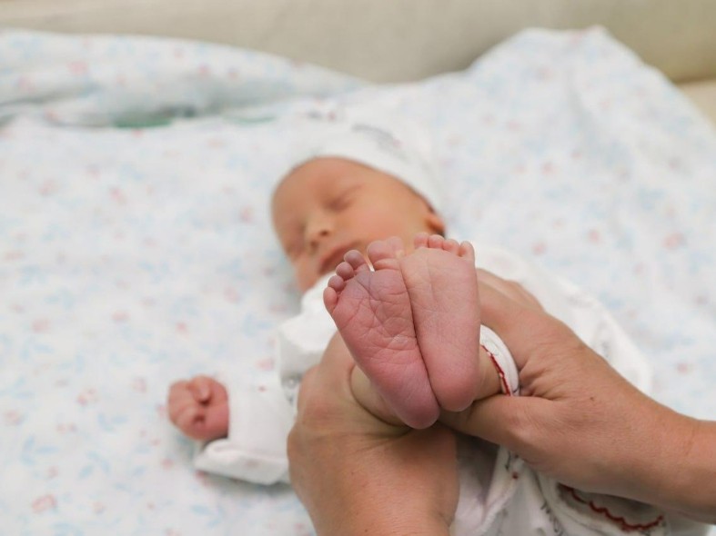 В Подмосковье у младенцев выявили генетические патологии: что предпринимают врачи и как проводится скрининг