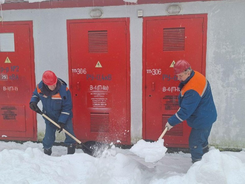 Электроснабжение без перебоев: как в Подмосковье очищают подстанции и ЛЭП после «атаки» «Фрэнсиса»