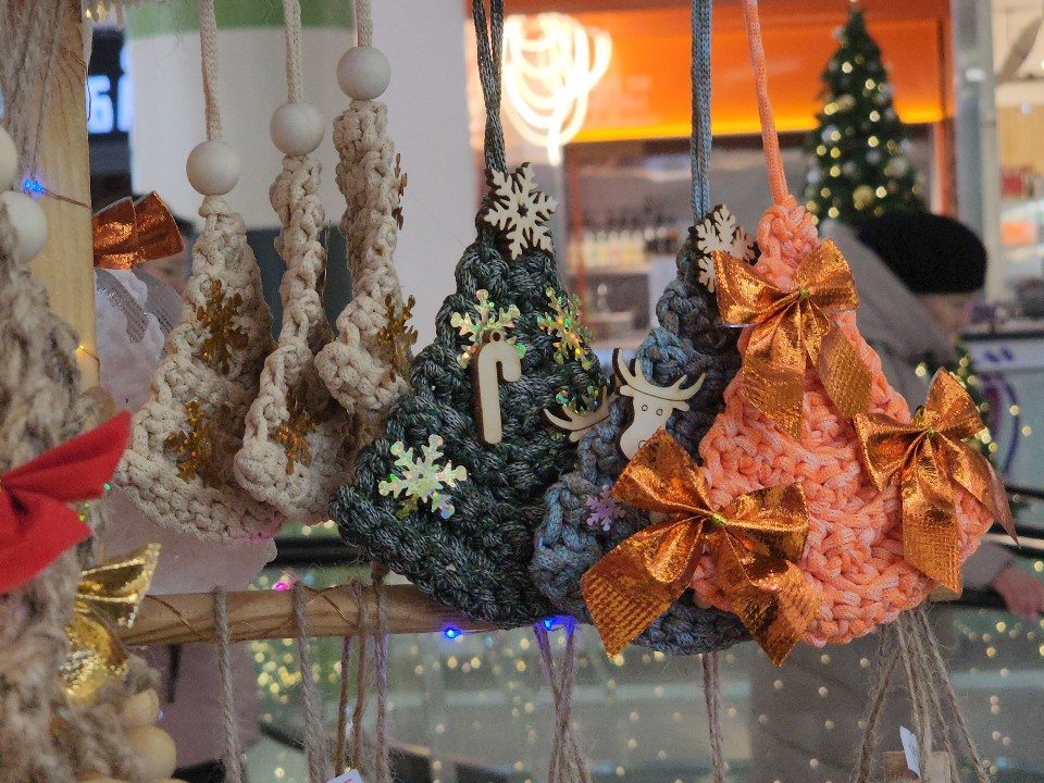 Для жителей округа открылась традиционная Рождественская ярмарка