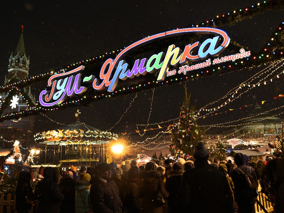 Что купить сейчас, а что отложить: как распределить праздничные траты, чтобы не остаться с пустым кошельком