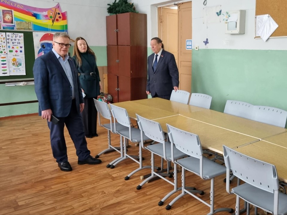 Дети, станки и сети для фронта: что показали депутату Наумову в каширском центре допобразования