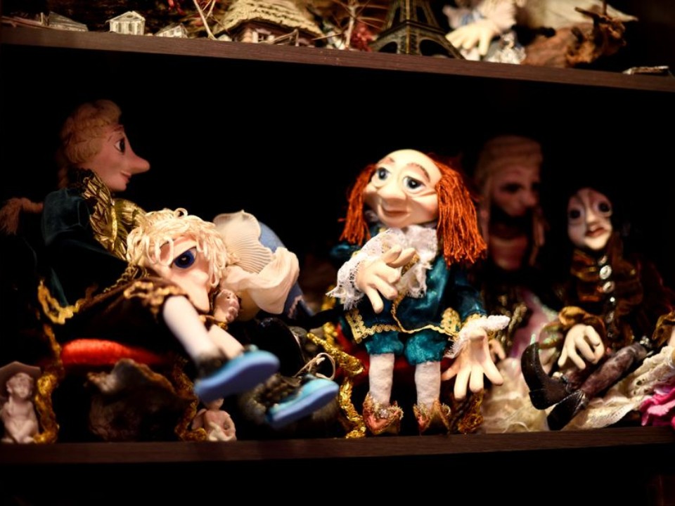 Новый год с волшебством: чем запомнился спектакль для семей из «Добрологии»