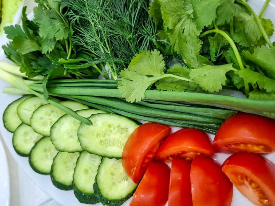 Не видно на глаз: как отличить безопасные овощи от опасных