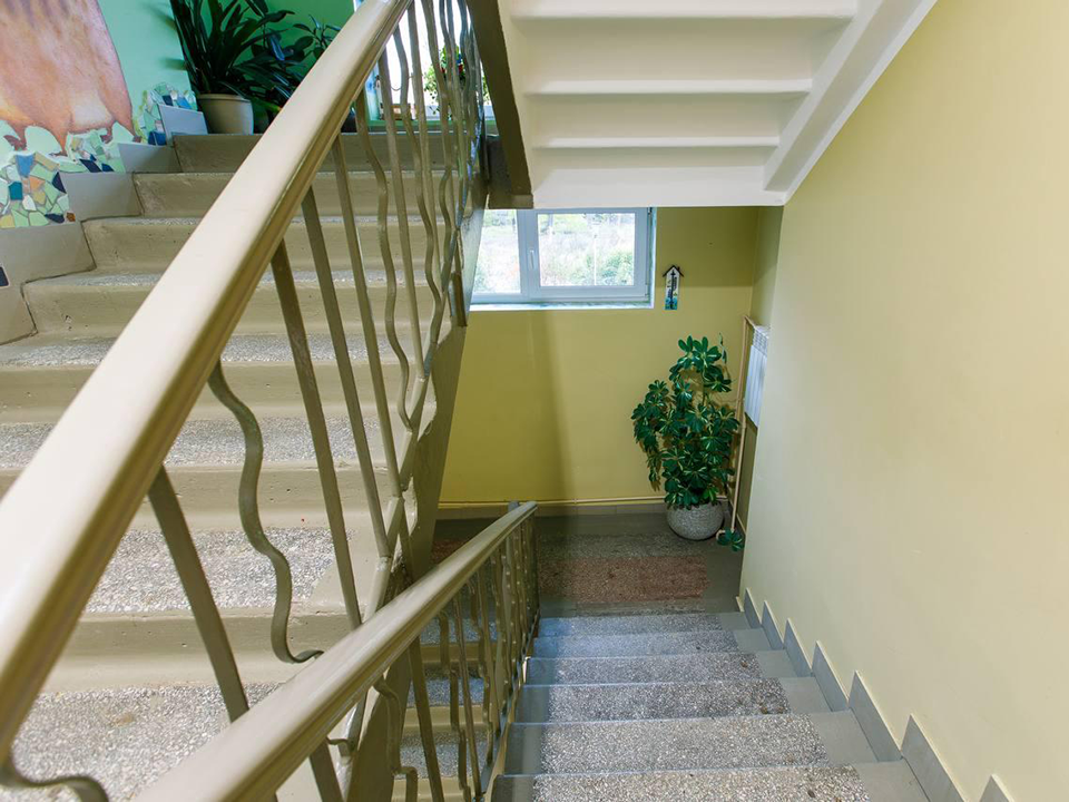 Подъезд — не кладовка: где жильцам хранить вещи