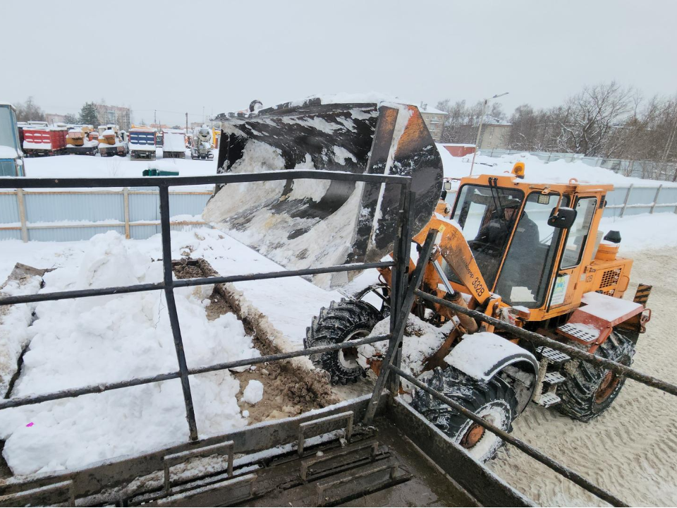 До 800 кубов снега в сутки перерабатывают на плавильной станции в Красногорске