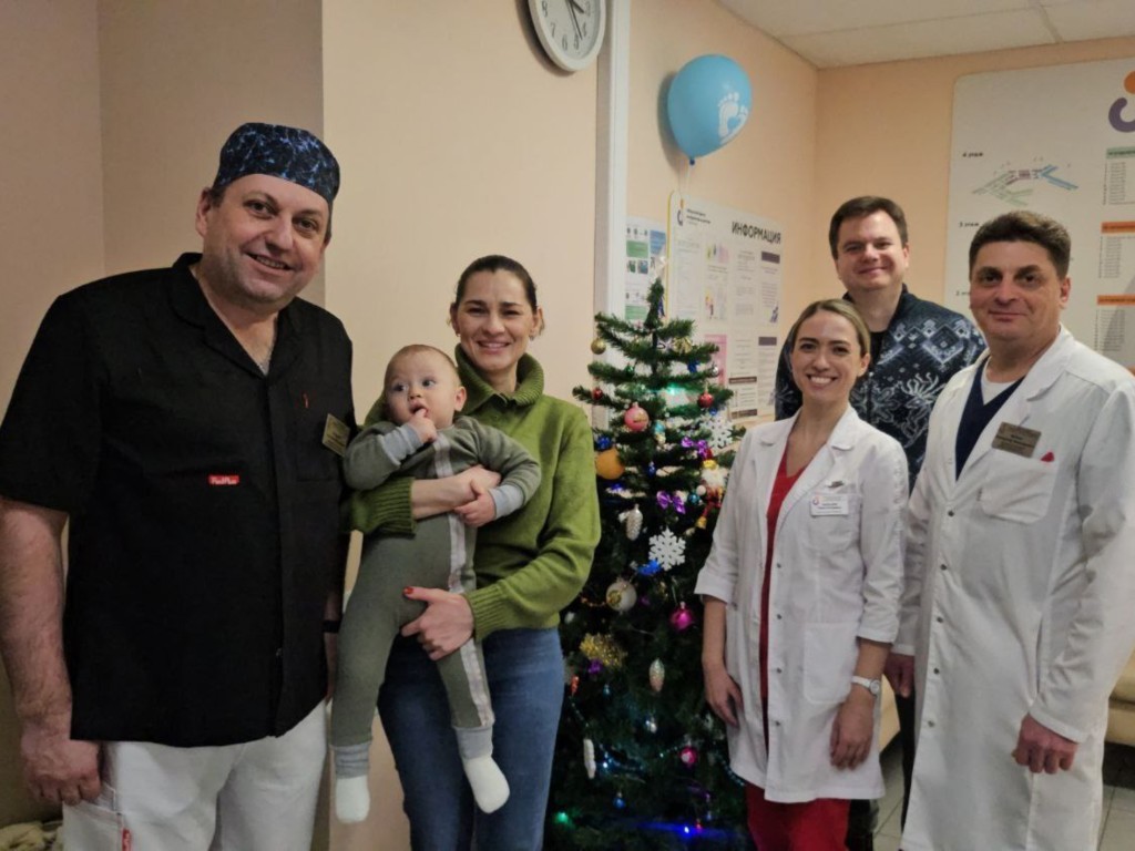 Врачи Раменского центра материнства и детства спасли маму и новорожденного от редкого осложнения