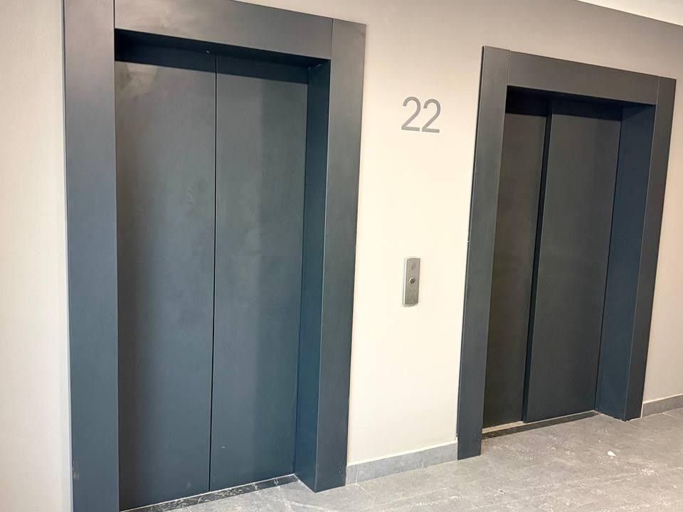 Восемь домов в Одинцове получат современные лифты с системой защиты от защемления