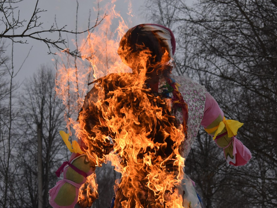 Масленица-2026: когда будут народные гуляния и сжигания чучела Зимы