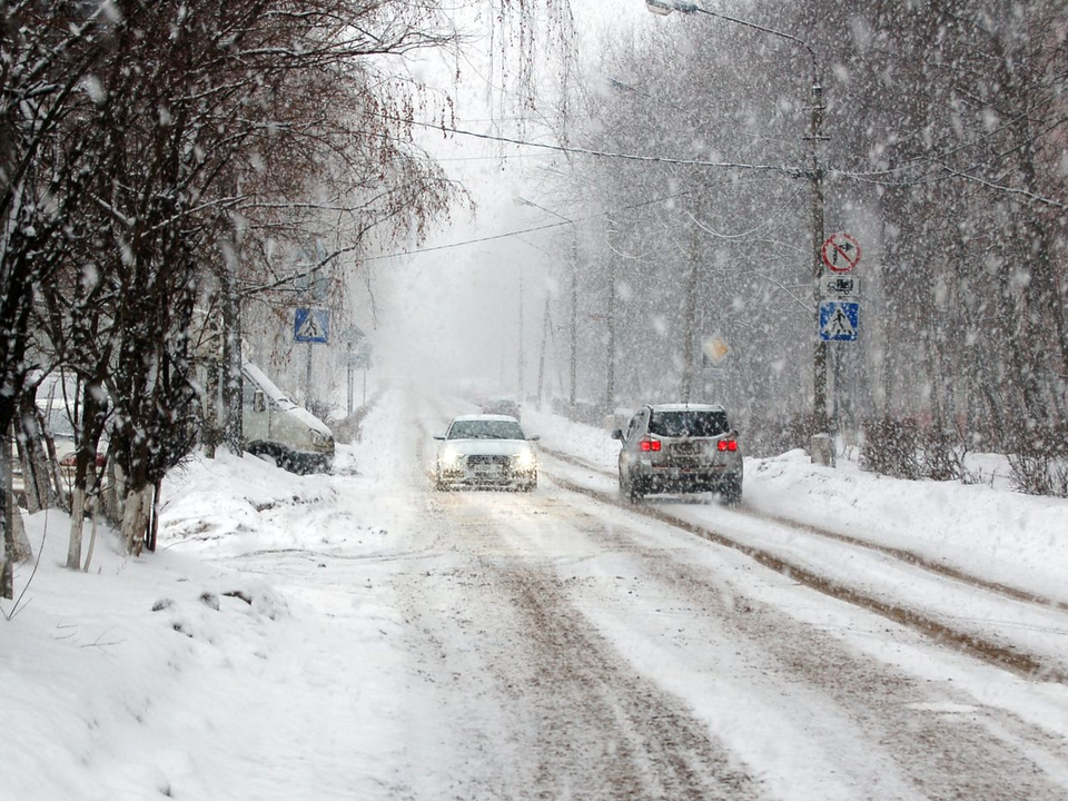 Сильный снег и гололед обрушатся на Подмосковье к ночи: под ударом юг и восток